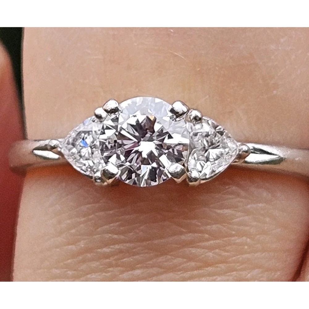 Platinum .84ctw RBC Heart diamond sides engagement ring size 7: SI-1 & F/G VTG